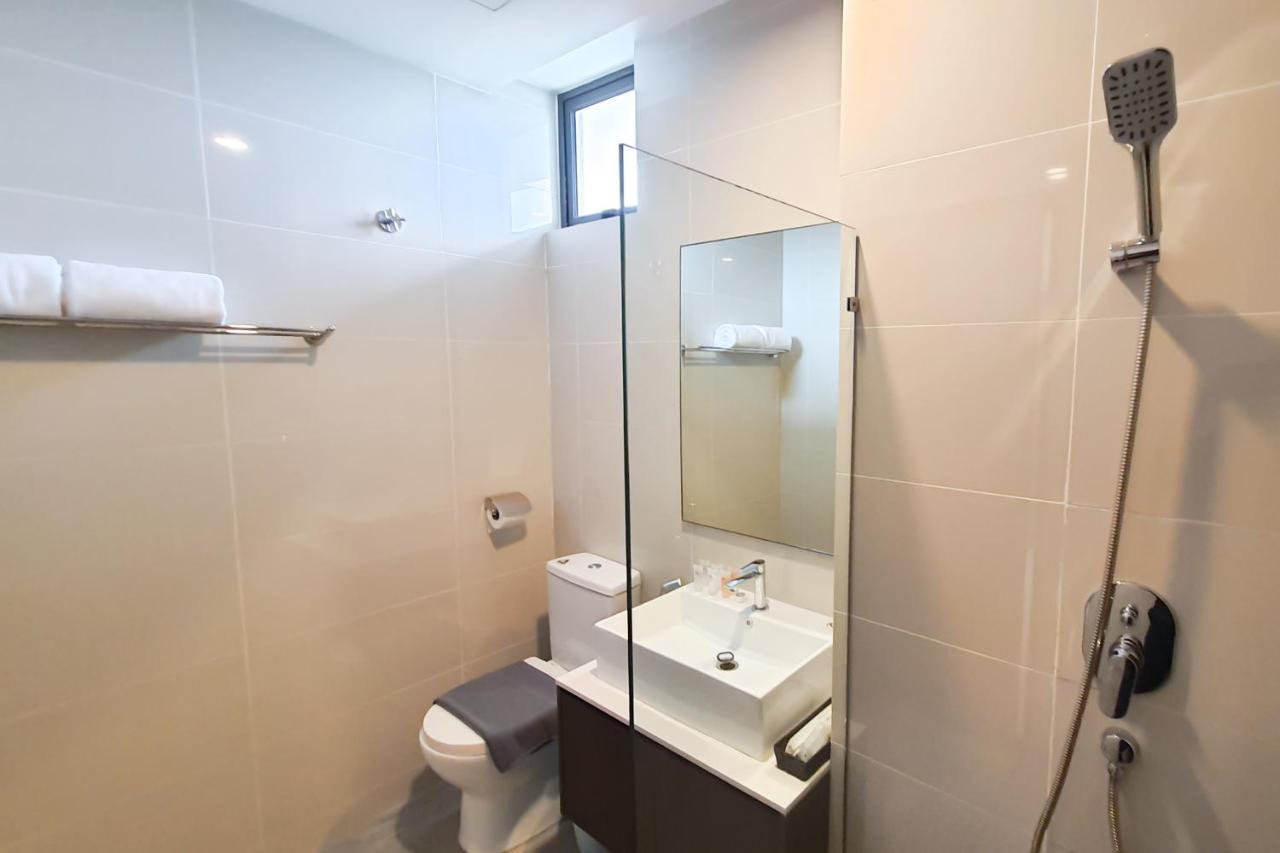 Ramada Suites By Wyndham The Straits Johor Bahru Eksteriør billede